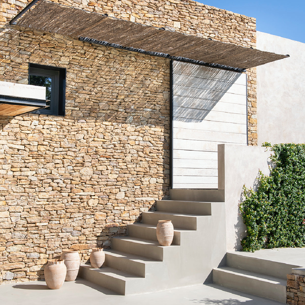 Jarrón decorativo de cerámica beige Binibeca