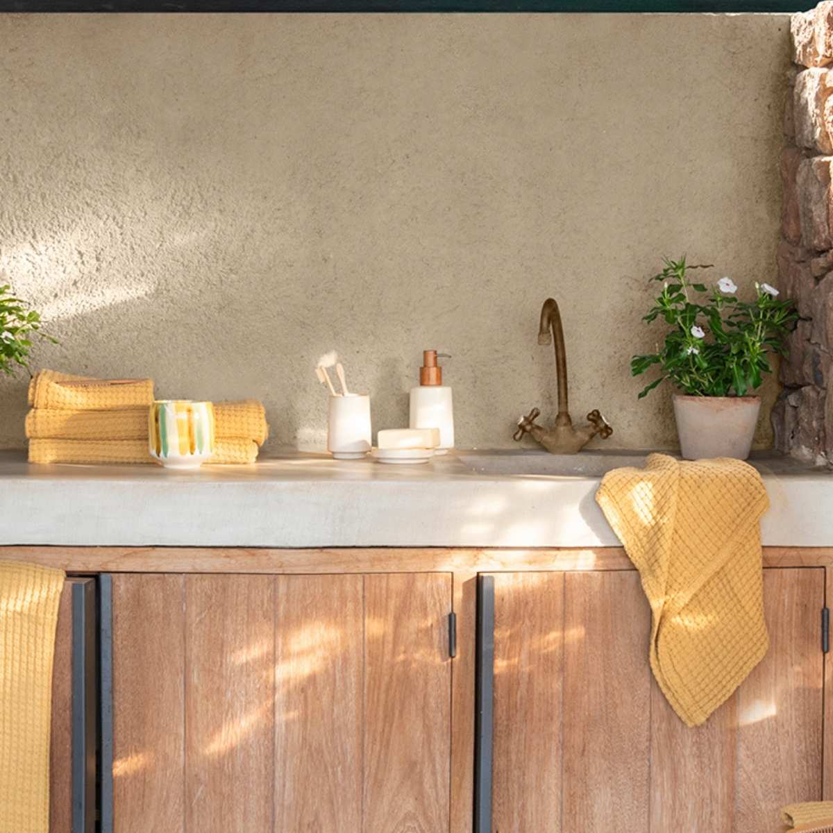Foto ambiente de baño estilo neutro