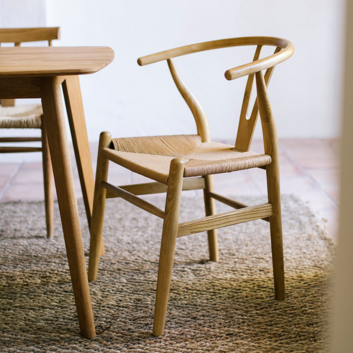 Silla de comedor moderna de madera