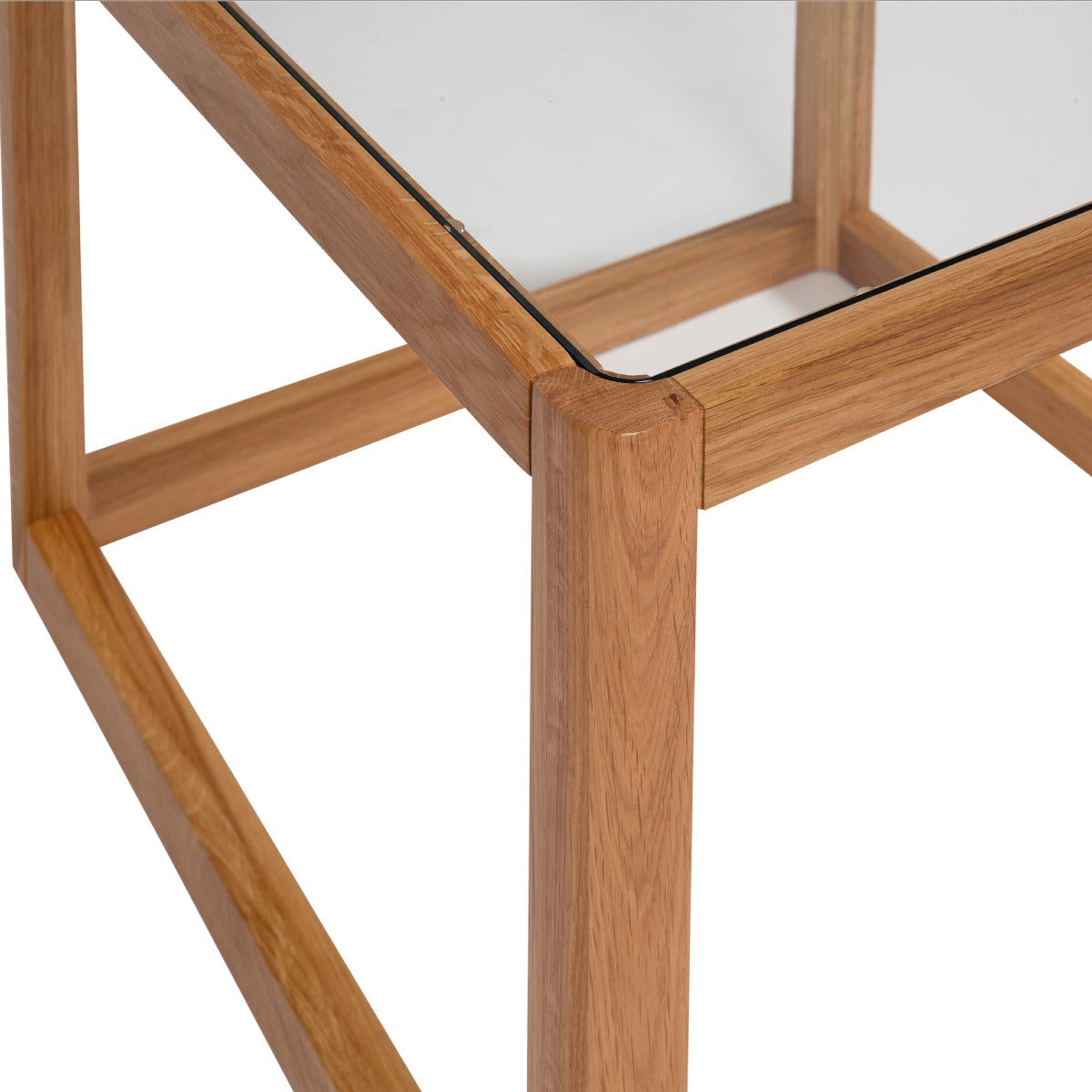 Mesa auxiliar de cristal y madera