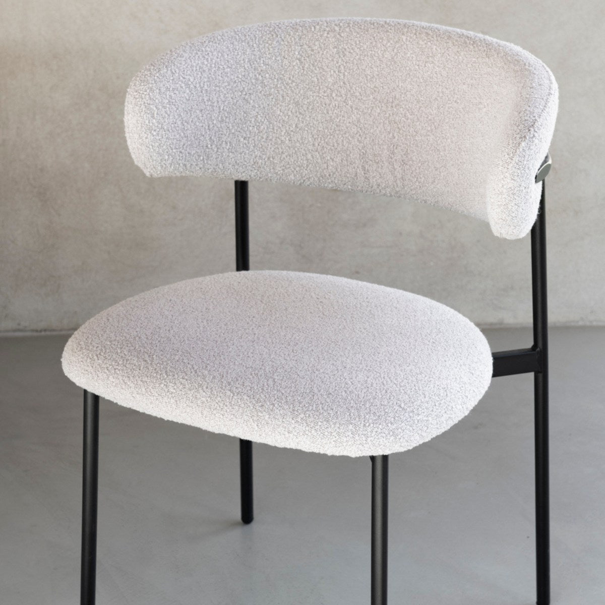 Silla moderna tapizada gris Lucy